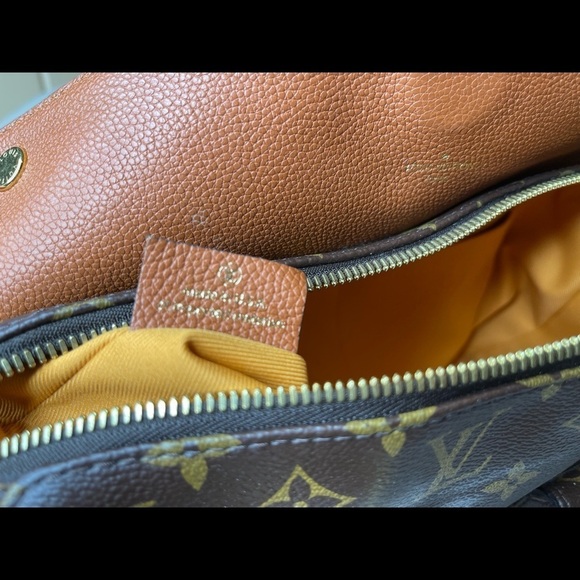 Louis Vuitton Handbag Authentic Manhattan Monogram Leather Camel Strap - Picture 16 of 16